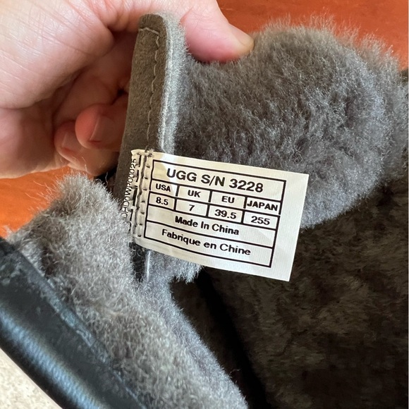 Ugg Belcloud 14” Tall Shearling Lined Leather/Suede LaceUp Waterproof Boots, 8.5 - Picture 12 of 13